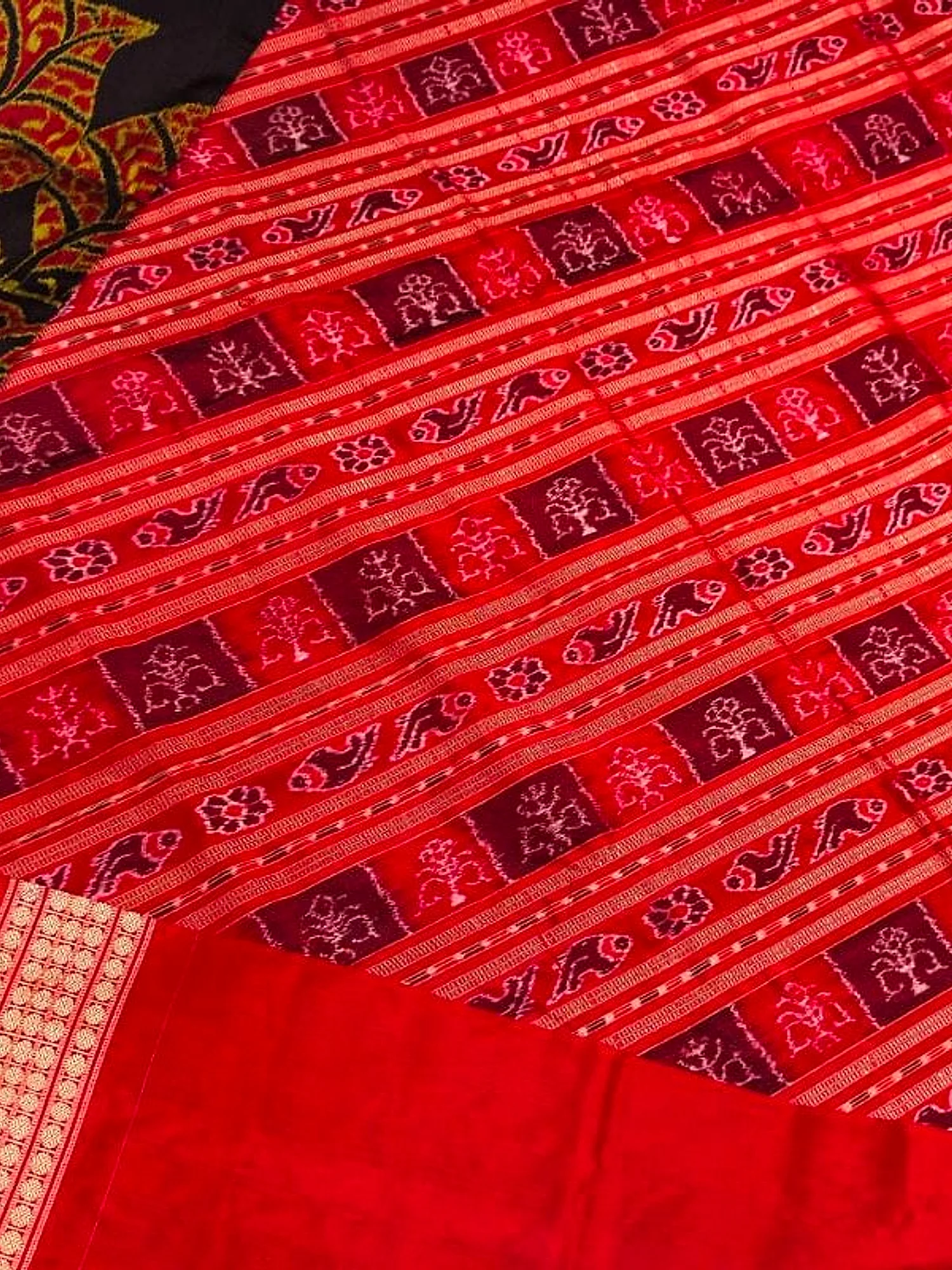 Sambalpuri Handloom Pure Silk Saree with Blouse Piece view 3