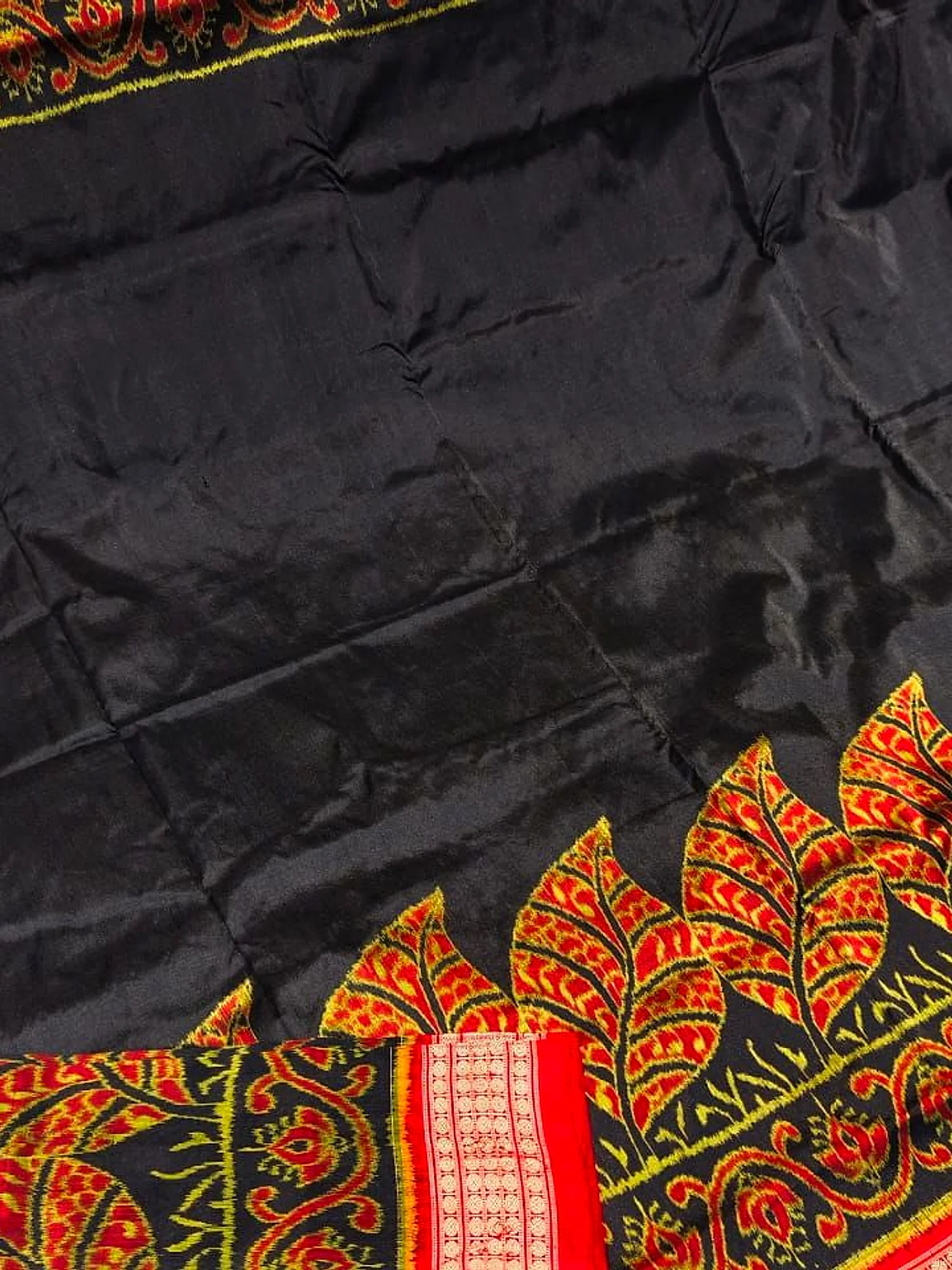 Sambalpuri Handloom Pure Silk Saree with Blouse Piece view 4