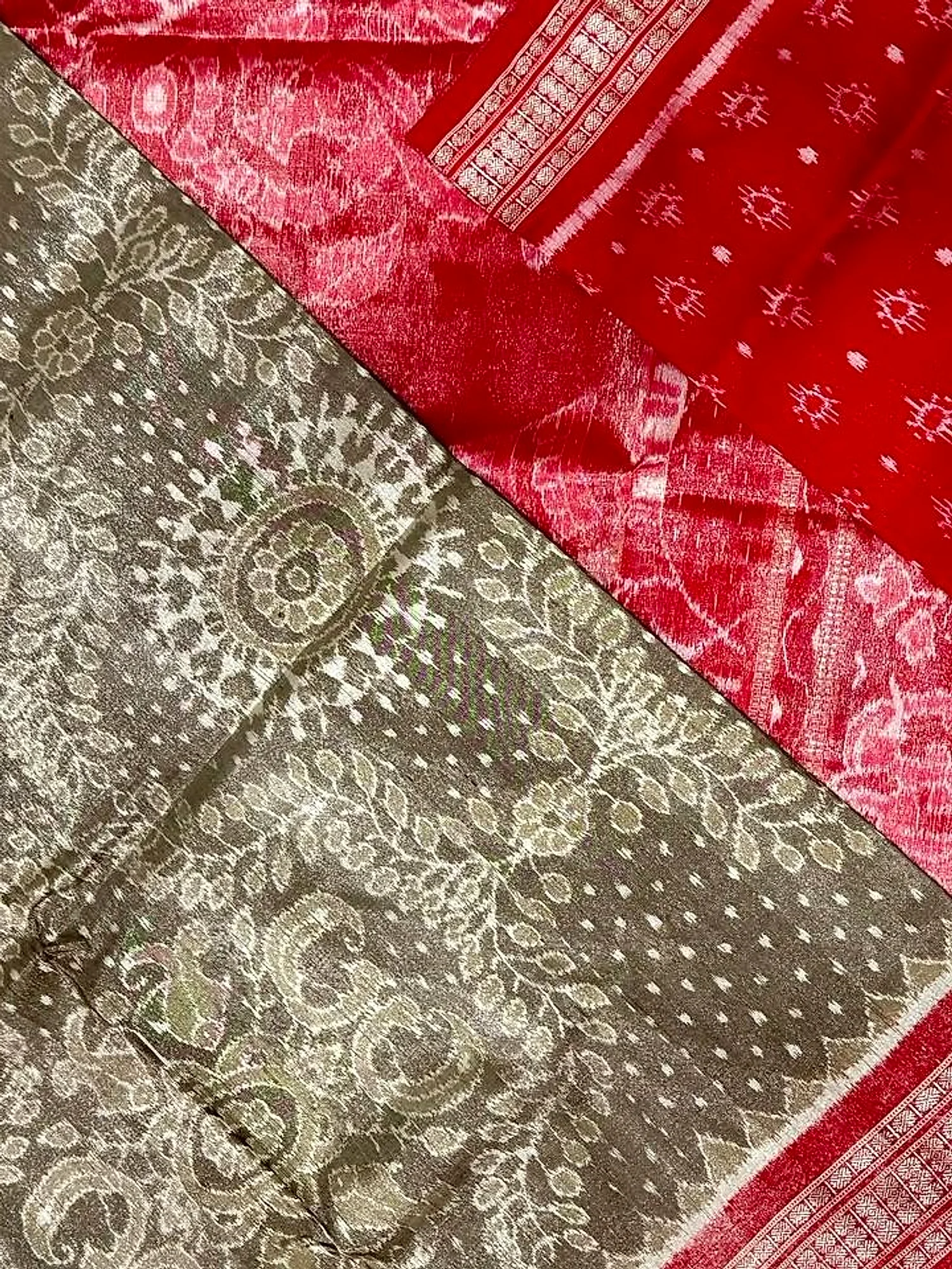 Sambalpuri Handloom Full Tissue Silver Silk Saree with Blouse Piece view 5